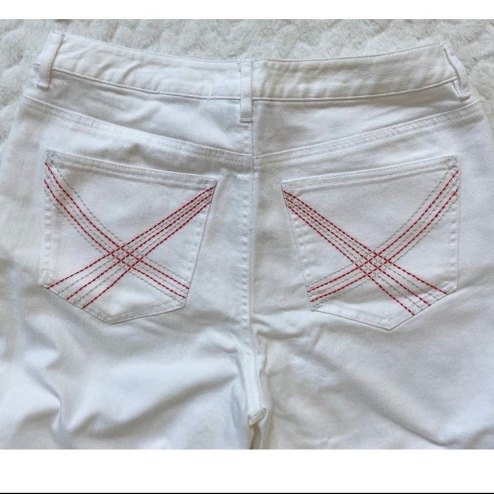 Talbots White Straight Leg Jeans Red Contrast Stitching Size 6 Stretch Denim - Picture 6 of 9